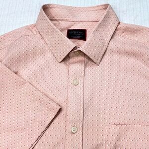 UNTUCKit Brenner Slim Fit Shirt XL Pink Geometric Dots Short Sleeve Button Up